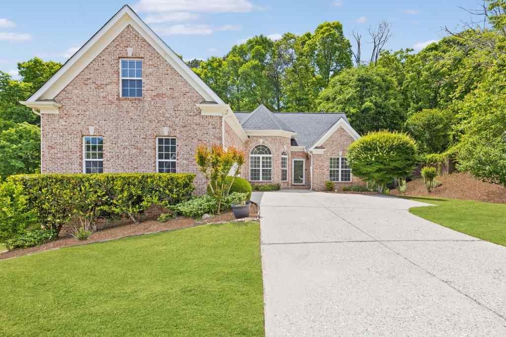 6 bedroom, 3 bathroom, 3,454 sq ft single family residence sold at 1570 Brooks Pointe Circle, Lawrenceville, GA 30045