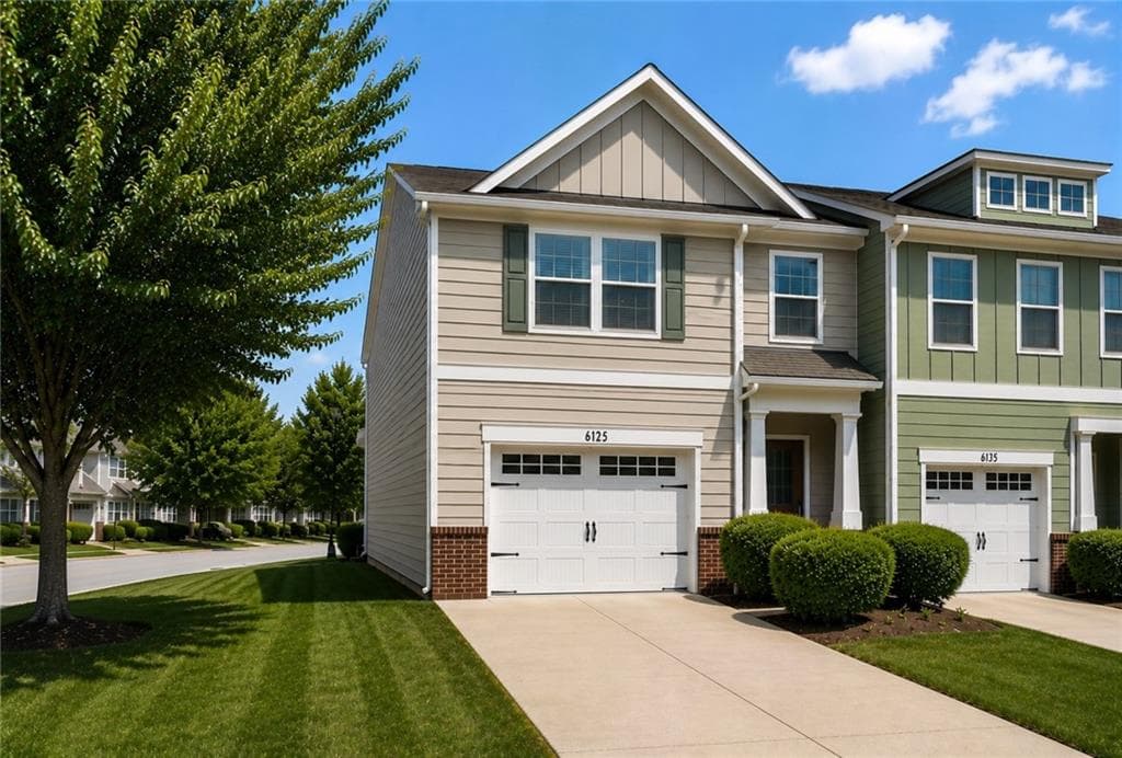 3 bedroom, 3 bathroom, 1,632 sq ft townhouse sold at 6125 Elmshorn Way, Alpharetta, GA 30004