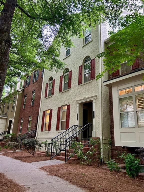 2 bedroom, 2 bathroom, 1,400 sq ft condominium sold at 2728 Wander Lane, Alpharetta, GA 30022