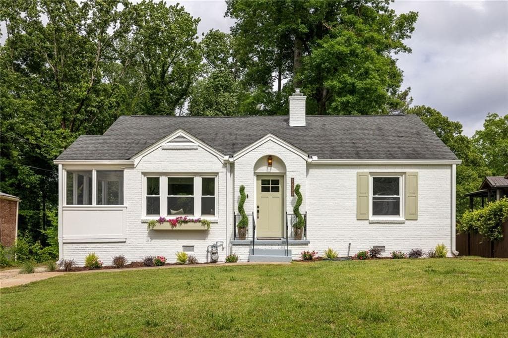 2 bedroom, 2 bathroom, 1,175 sq ft single family residence sold at 1682 Fairway Hill Drive, Atlanta, GA 30317