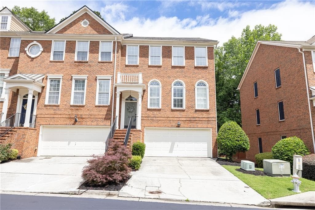 4 bedroom, 4 bathroom, 2,208 sq ft townhouse sold at 2479 Bridlewood Drive, Atlanta, GA 30339
