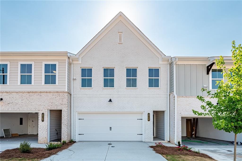 3 bedroom, 3 bathroom, 1,873 sq ft townhouse for rent at 3744 Silvery Way, Powder Springs, GA 30127 for $2,600 a month