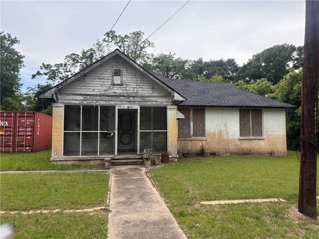 3 bedroom, 3 bathroom, 1,855 sq ft single family residence sold at 2918 9th Street, Columbus, GA 31906