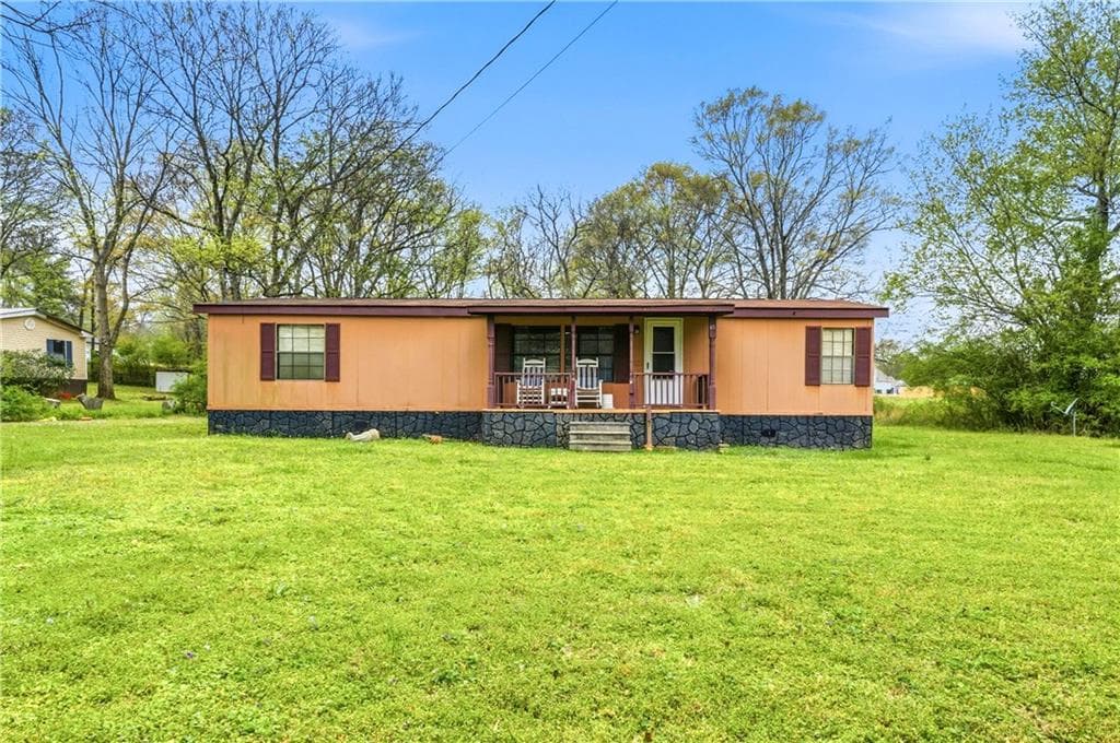 3 bedroom, 2 bathroom, 1,368 sq ft single family residence sold at 85 Honeysuckle Drive, Cartersville, GA 30120