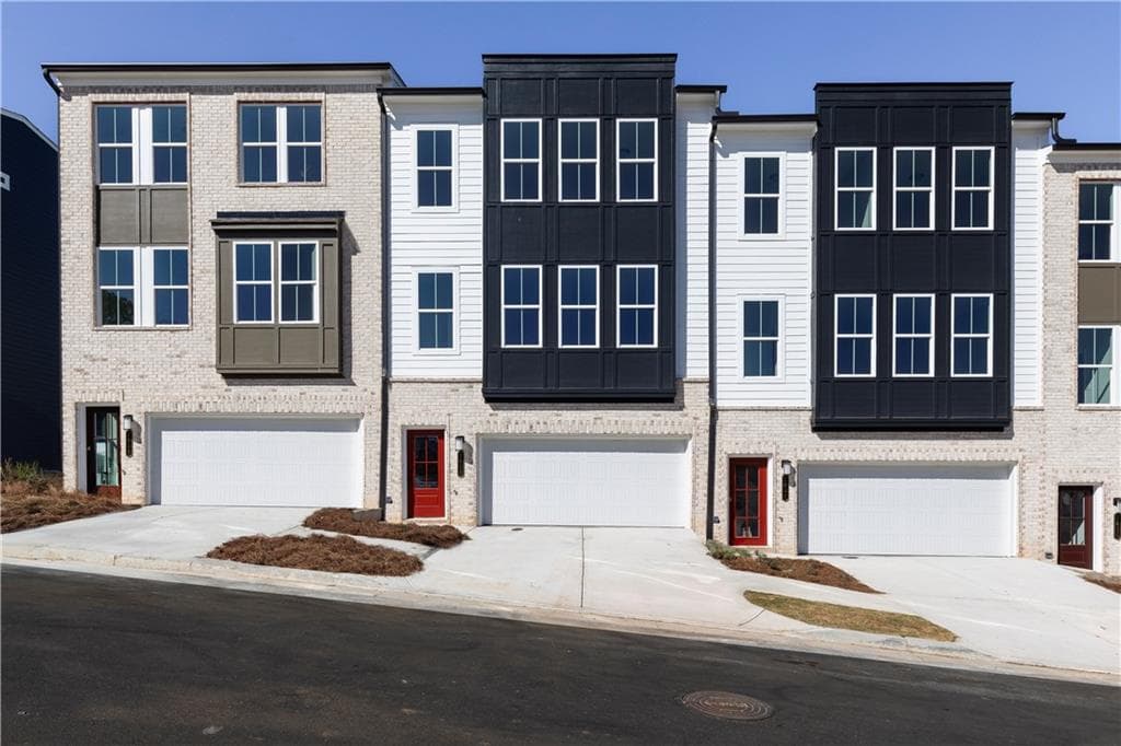 3 bedroom, 4 bathroom, 2,425 sq ft townhouse under contract at 3243 Basil Oak Drive, Powder Springs, GA 30127