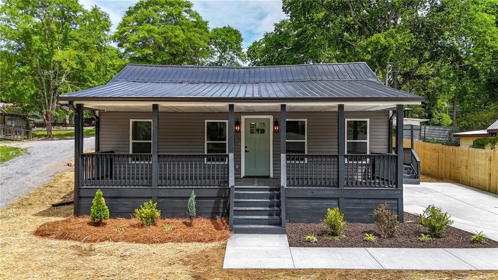 3 bedroom, 2 bathroom, 1,140 sq ft single family residence sold at 704 Martin Luther King Jr Street, Rockmart, GA 30153