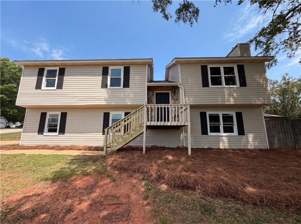 4 bedroom, 2 bathroom, 1,917 sq ft single family residence under contract at 241 Daniel Road, Villa Rica, GA 30180