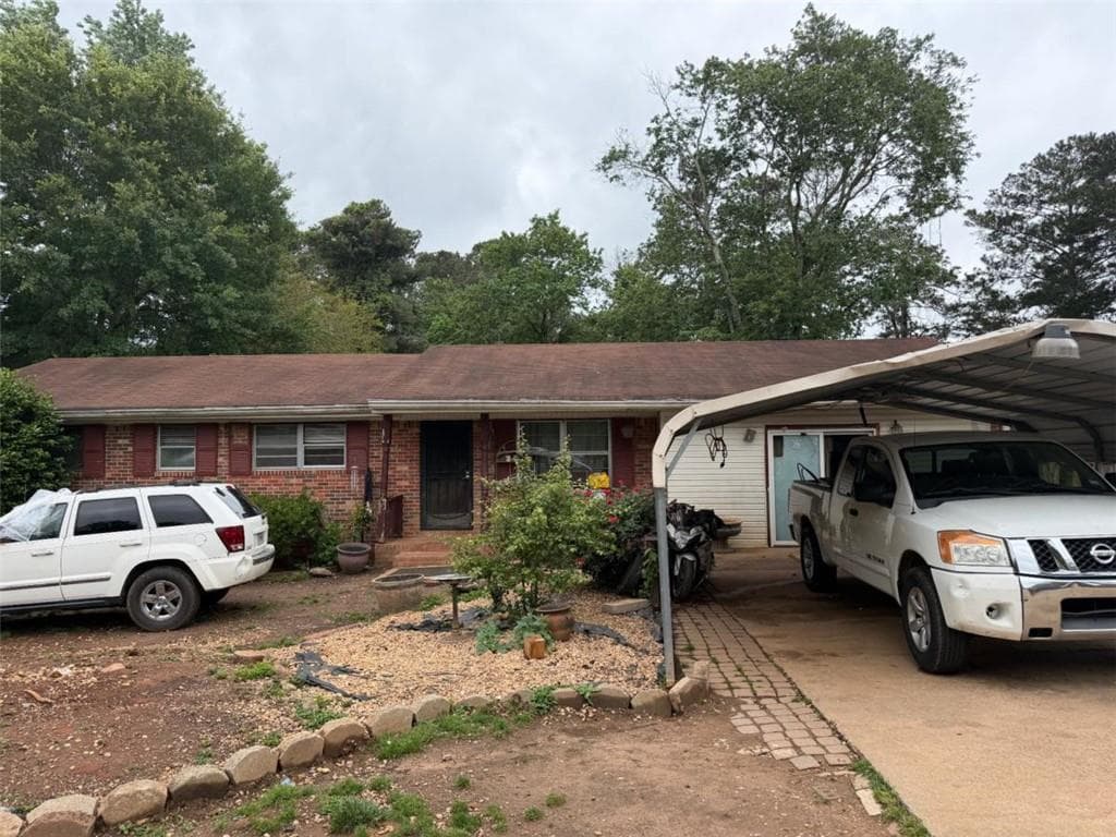 3 bedroom, 2 bathroom, 1,710 sq ft single family residence for sale at 4183 Jade Drive, Douglasville, GA 30135