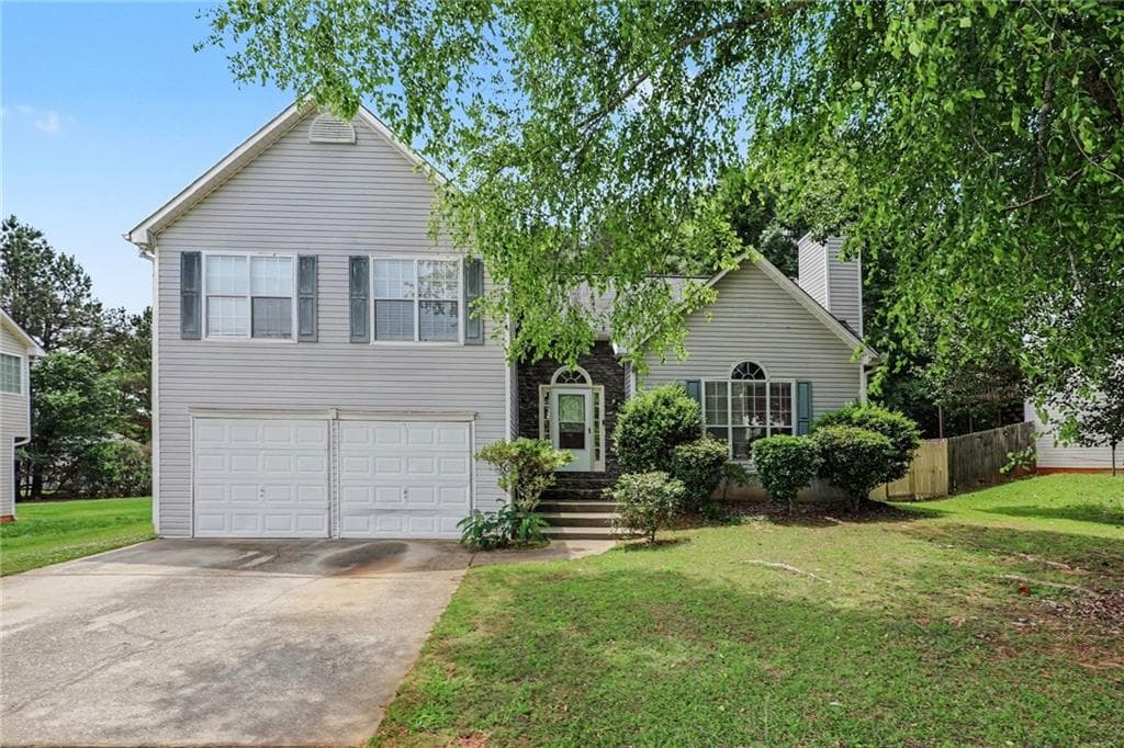 4 bedroom, 3 bathroom, 1,431 sq ft single family residence for sale at 10617 Barberry Drive, Hampton, GA 30228