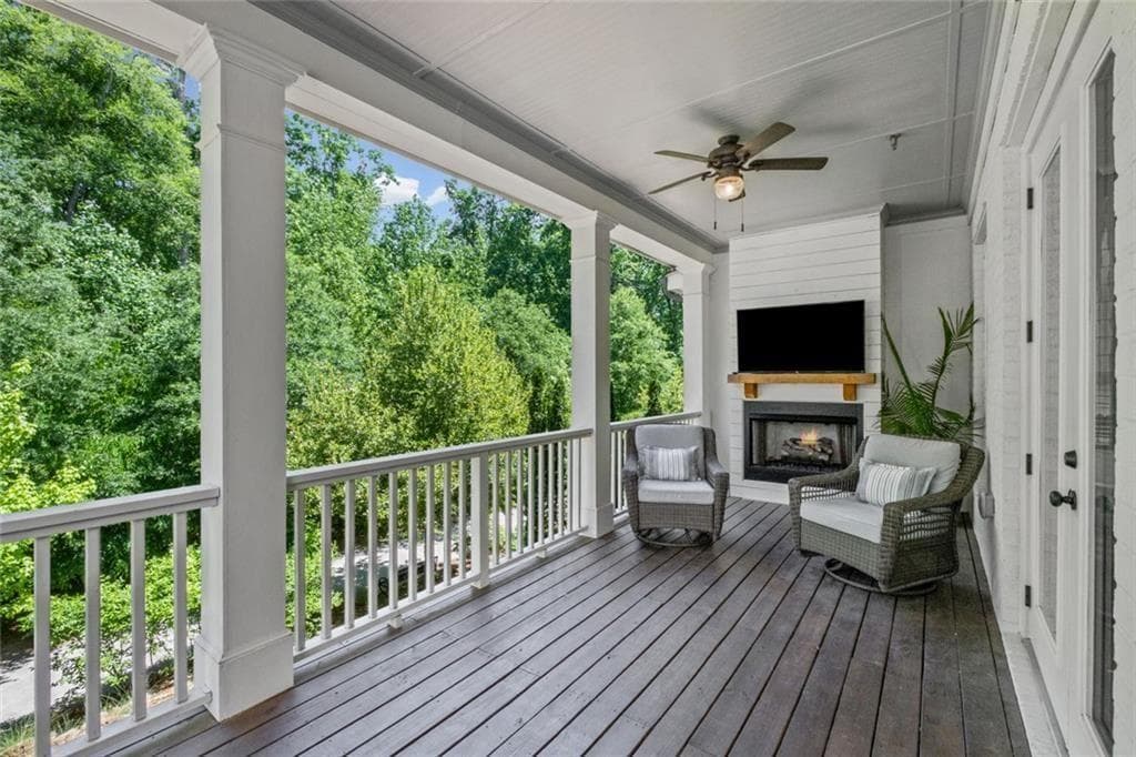 3 bedroom, 4 bathroom, 3,648 sq ft townhouse sold at 340 Banbury Crossing, Alpharetta, GA 30009