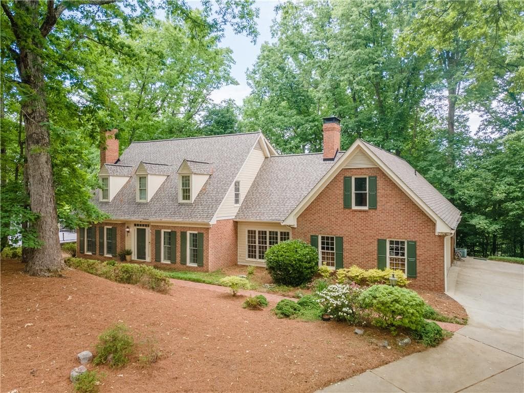 5 bedroom, 5 bathroom, 5,646 sq ft single family residence sold at 335 Cameron Ridge Drive, Atlanta, GA 30328