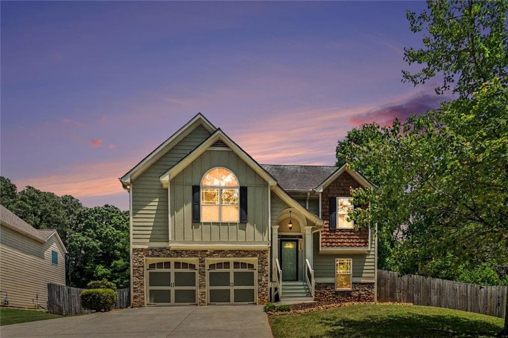 4 bedroom, 3 bathroom, 2,490 sq ft single family residence sold at 3936 Memorial Parkway, Kennesaw, GA 30152