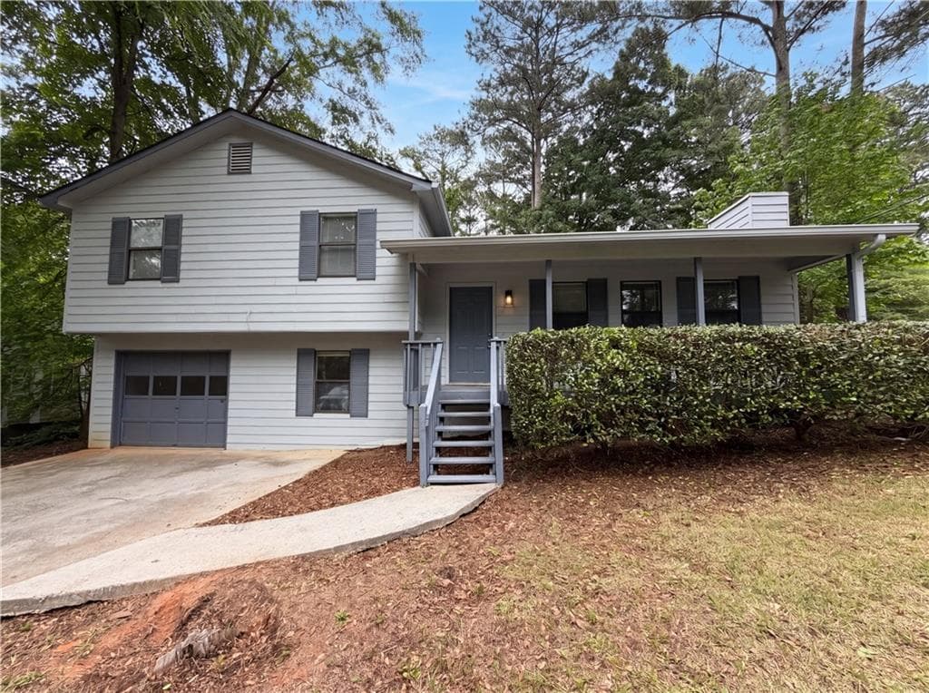 3 bedroom, 2 bathroom, 1,620 sq ft single family residence under contract at 3193 Pinto Drive, Powder Springs, GA 30127