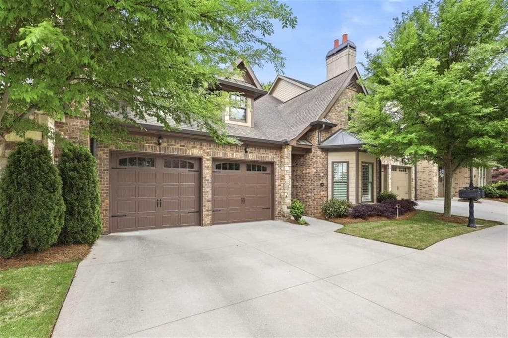 4 bedroom, 5 bathroom, 3,574 sq ft condominium for sale at 890 Candler Street, Gainesville, GA 30501