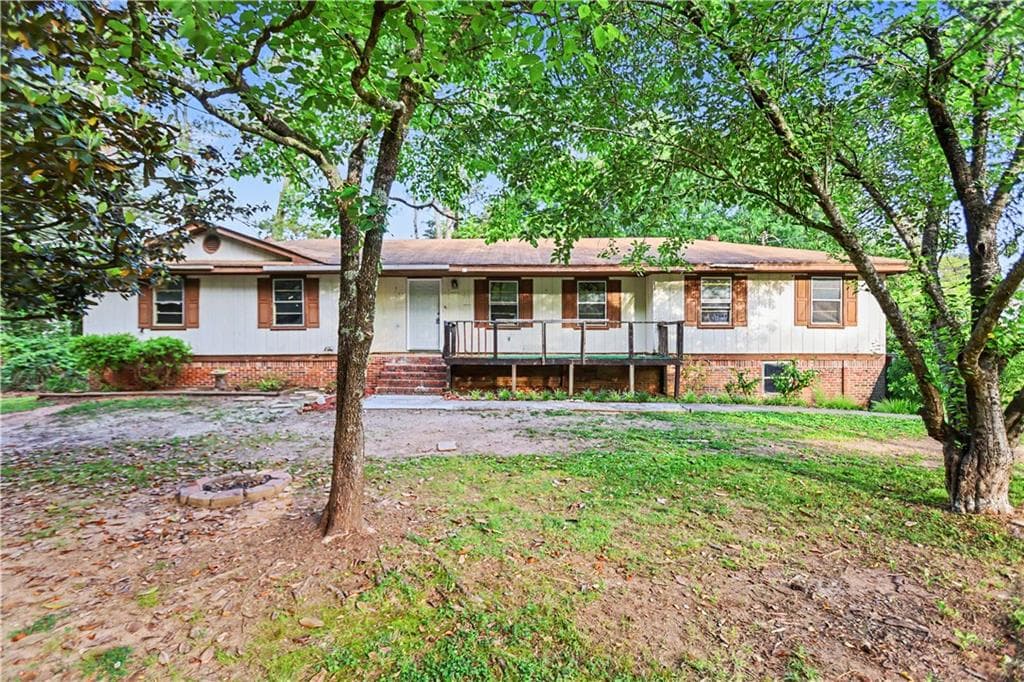 4 bedroom, 3 bathroom, 3,912 sq ft single family residence sold at 9218 Westview Drive, Covington, GA 30014