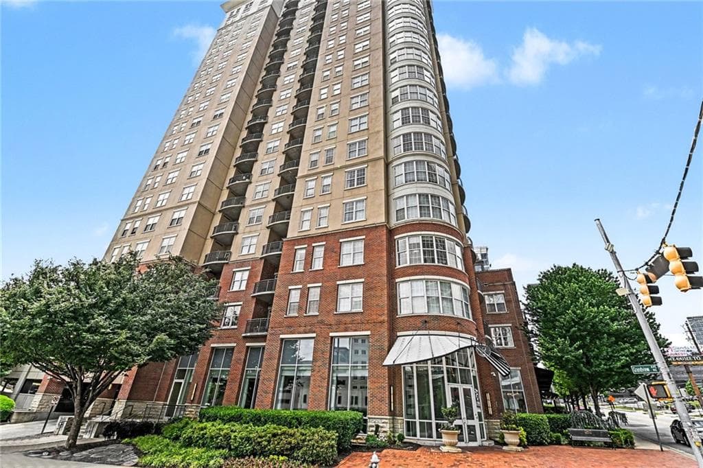 2 bedroom, 2 bathroom, 1,344 sq ft condominium for sale at 325 E Paces Ferry Road 1511, Atlanta, GA 30305