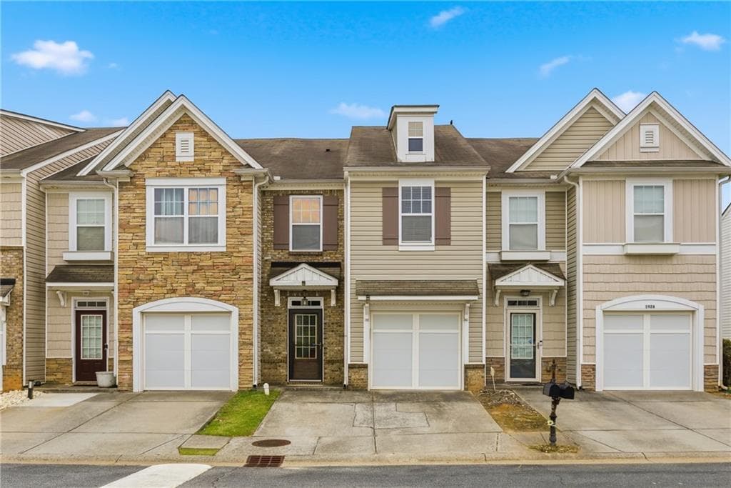 2 bedroom, 3 bathroom, 1,696 sq ft townhouse sold at 1924 Dilcrest Drive, Duluth, GA 30096