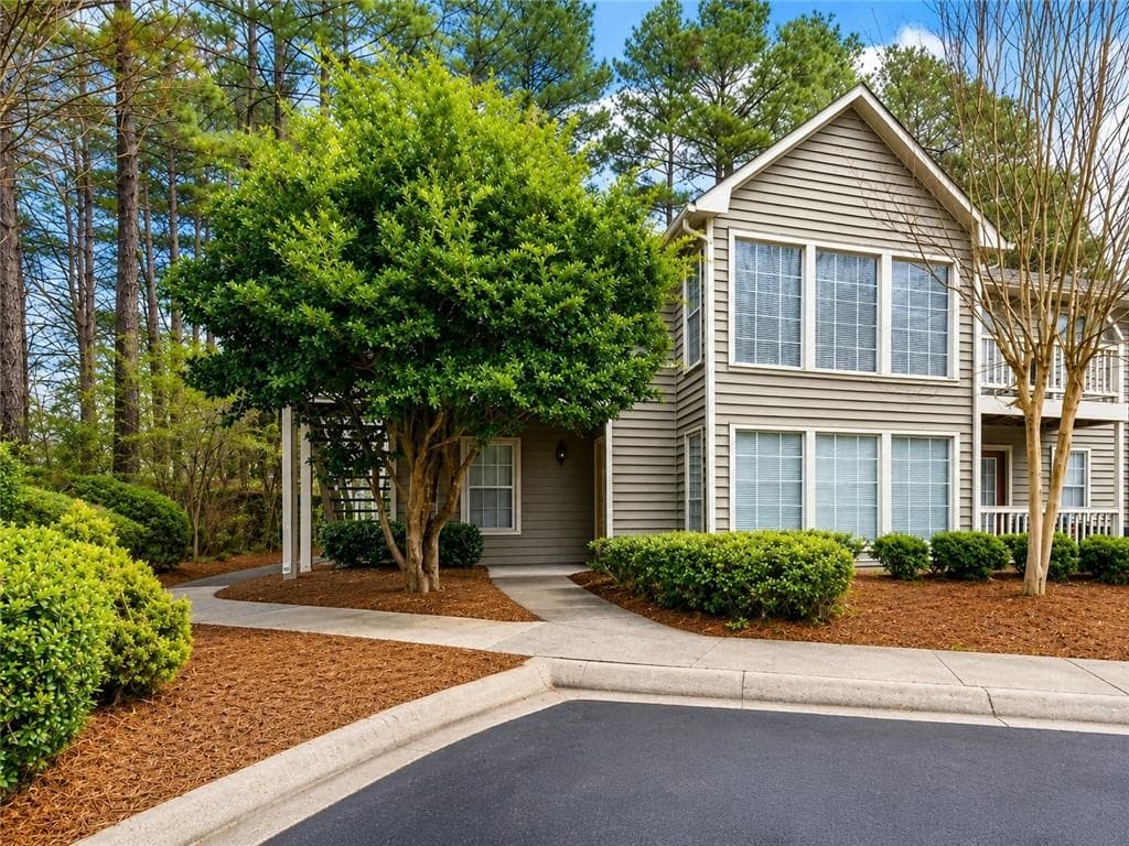 2 bedroom, 2 bathroom, 1,150 sq ft condominium for sale at 1303 Country Park Drive, Smyrna, GA 30080