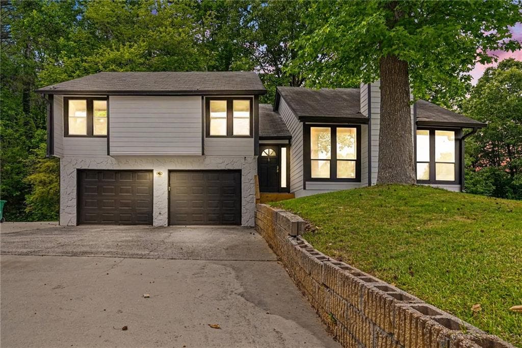3 bedroom, 2 bathroom, 2,013 sq ft single family residence for sale at 1030 Chapman Lane, Stone Mountain, GA 30088