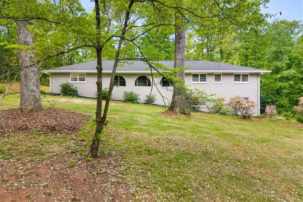 3 bedroom, 2 bathroom, 1,798 sq ft single family residence for sale at 1267 Sycamore Drive, Lilburn, GA 30047