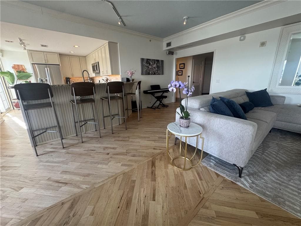 2 bedroom, 3 bathroom, 1,738 sq ft condominium for sale at 195 14th Street PH206, Atlanta, GA 30309