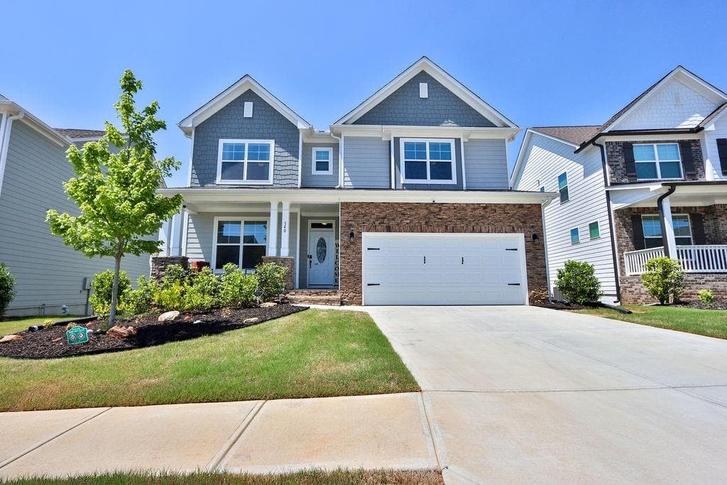 6 bedroom, 4 bathroom, 4,641 sq ft single family residence sold at 540 Redfish Way, Hoschton, GA 30548