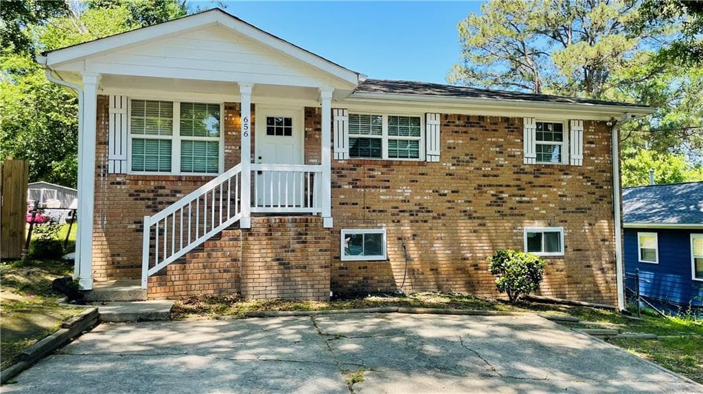 4 bedroom, 3 bathroom, 1,800 sq ft single family residence for sale at 656 Cedar Avenue, Atlanta, GA 30318