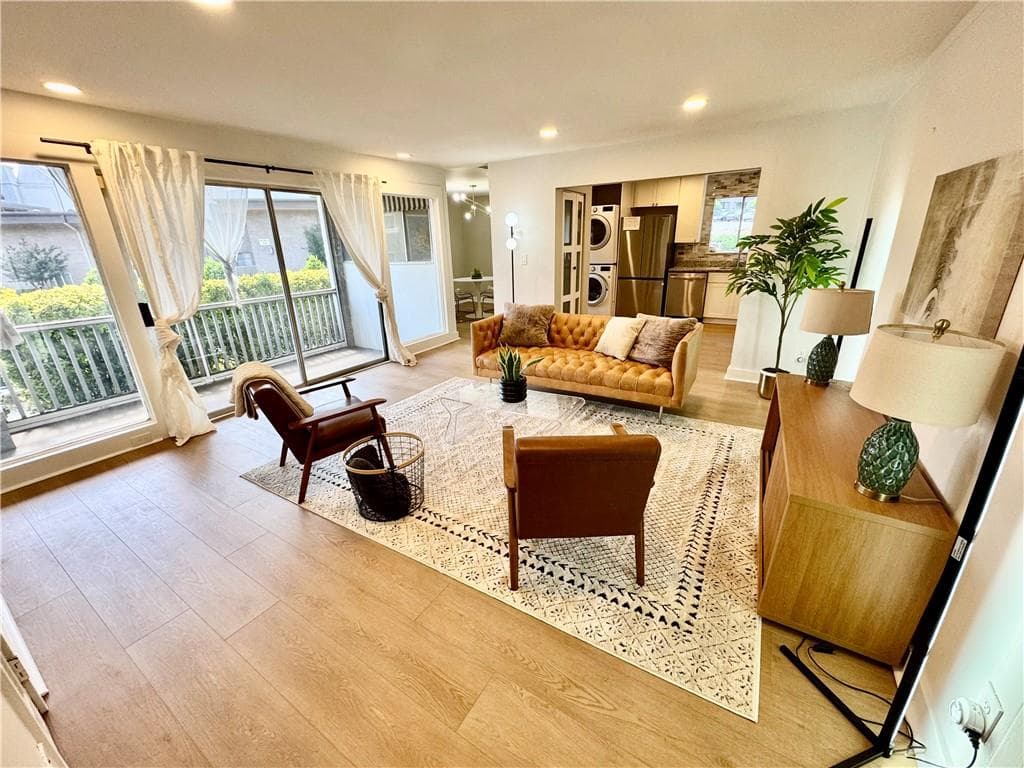 2 bedroom, 2 bathroom, 1,152 sq ft condominium for sale at 346 Carpenter Drive 17, Atlanta, GA 30328