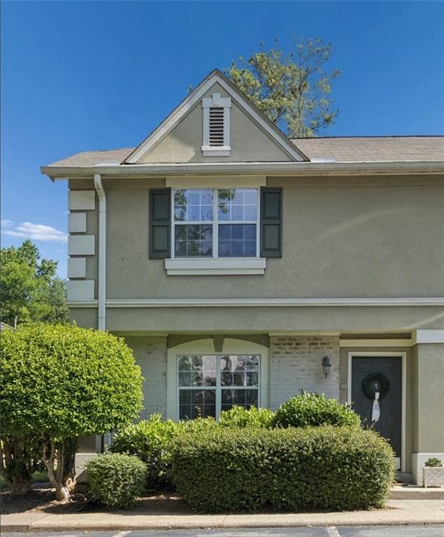 2 bedroom, 3 bathroom, 1,324 sq ft townhouse sold at 6900 Roswell Road F1, Atlanta, GA 30328
