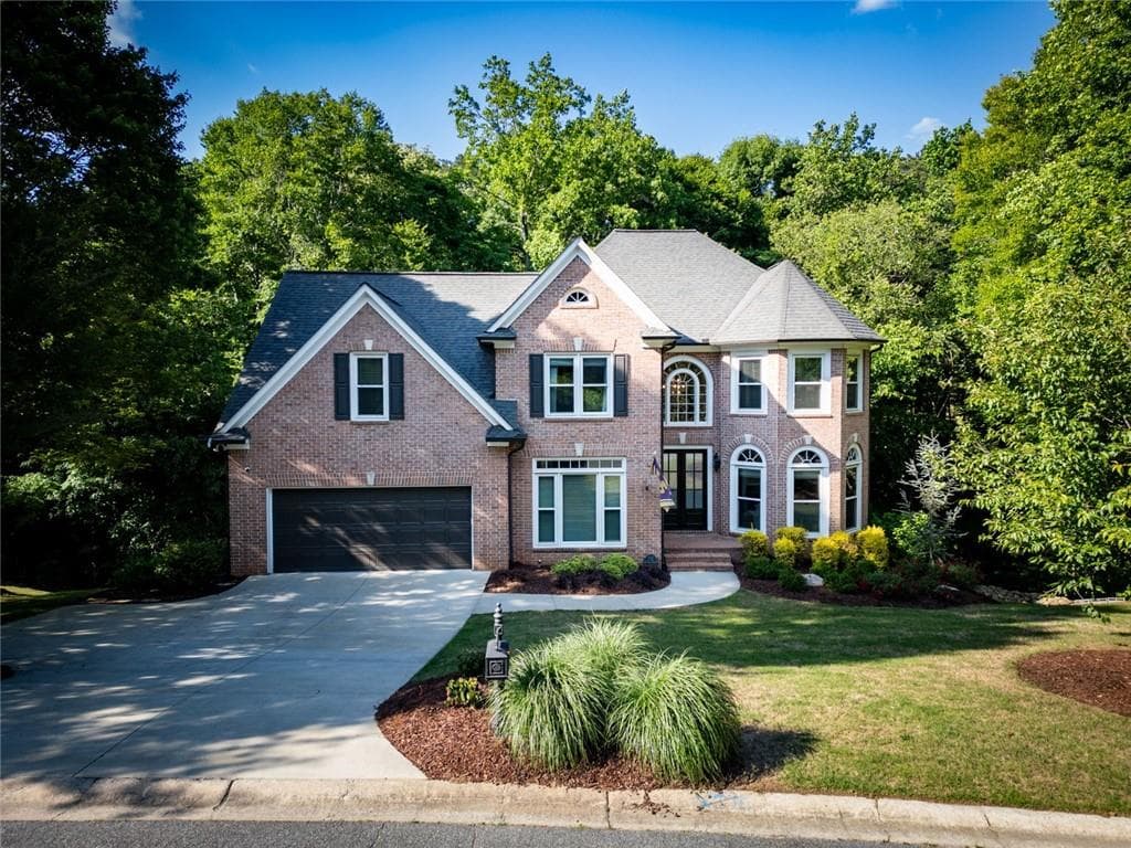 6 bedroom, 5 bathroom, 5,217 sq ft single family residence sold at 4121 Riverview Run Court, Suwanee, GA 30024