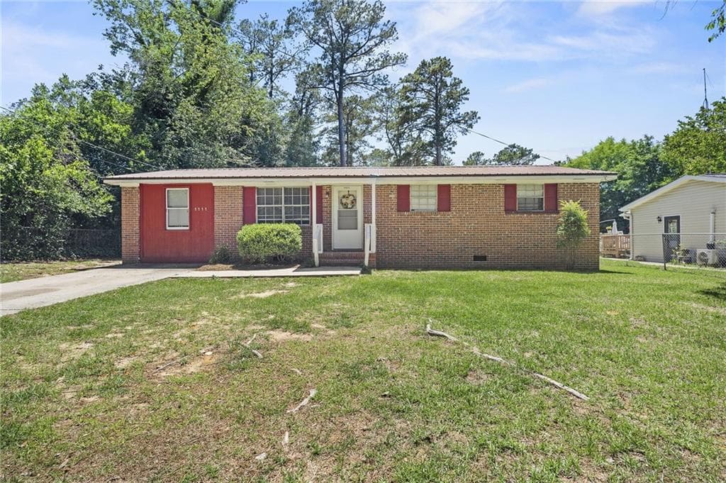 3 bedroom, 1 bathroom, 1,200 sq ft single family residence sold at 1111 Creekwood Drive, Perry, GA 31069