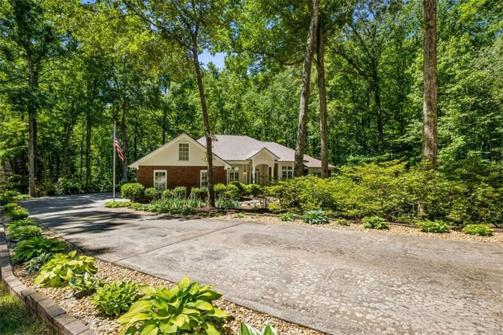1072 Regency Park Drive, Braselton, GA 30517 — most recent listing photo
