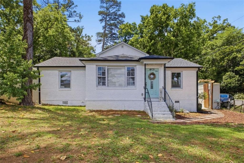 4 bedroom, 4 bathroom, 1,900 sq ft single family residence under contract at 4825 River Road, Columbus, GA 31904