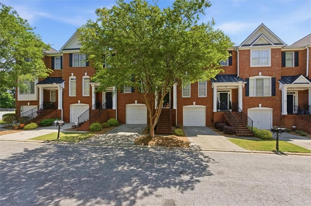 4 bedroom, 4 bathroom, 2,449 sq ft townhouse sold at 4957 Warmstone Way 15, Atlanta, GA 30339