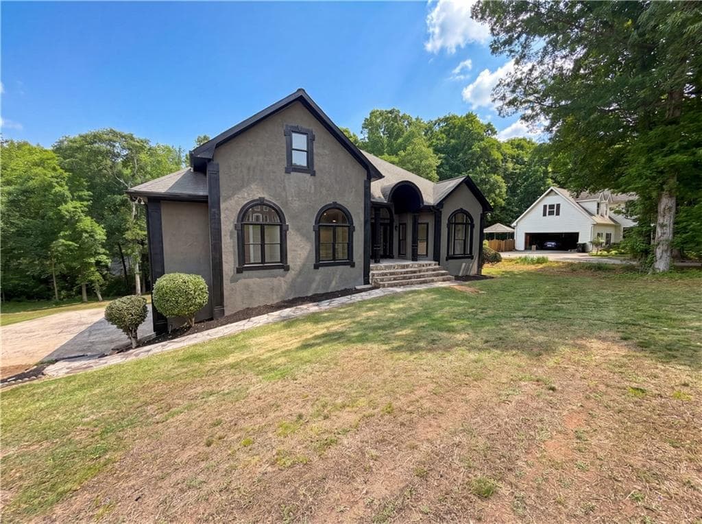 4 bedroom, 3 bathroom, 4,566 sq ft single family residence under contract at 15 Navaho Lane, Sharpsburg, GA 30277