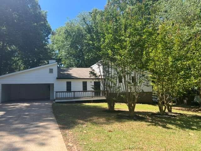 5 bedroom, 2 bathroom, 2,147 sq ft single family residence for sale at 6061 Ridge Way, Douglasville, GA 30135