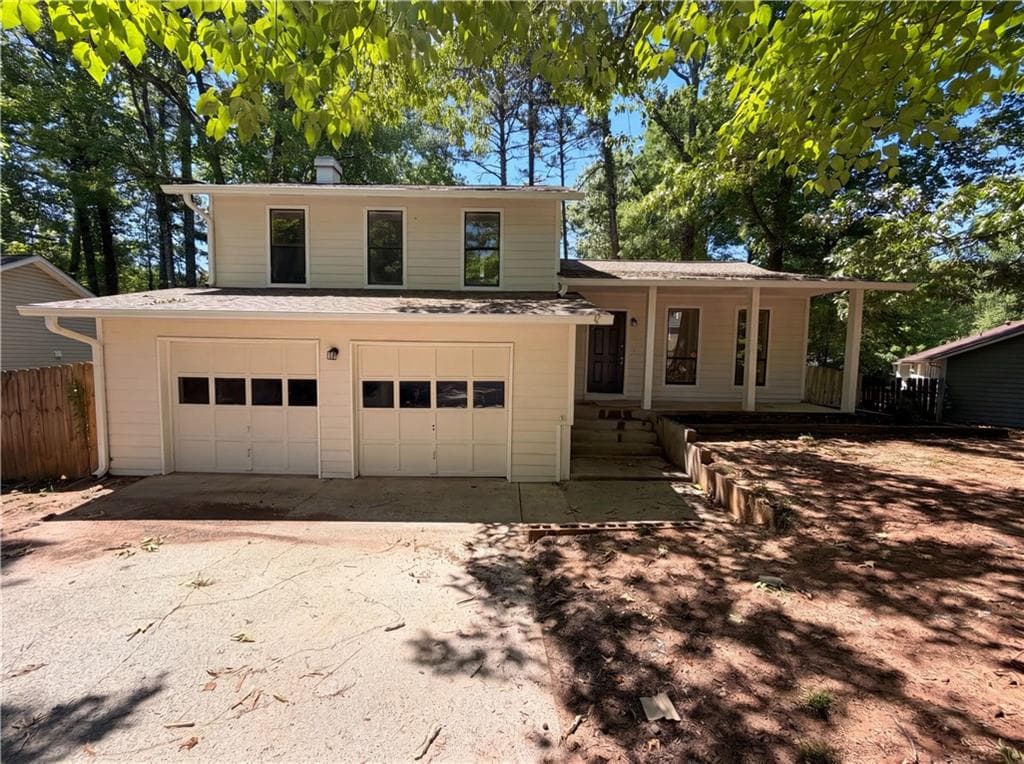 3 bedroom, 2 bathroom, 1,152 sq ft single family residence sold at 817 Greenhedge Way, Stone Mountain, GA 30088
