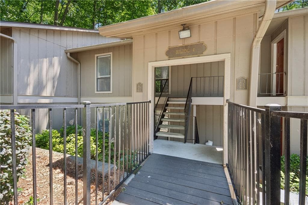 8740 Roswell Road 4A, Sandy Springs, GA 30350 — most recent listing photo