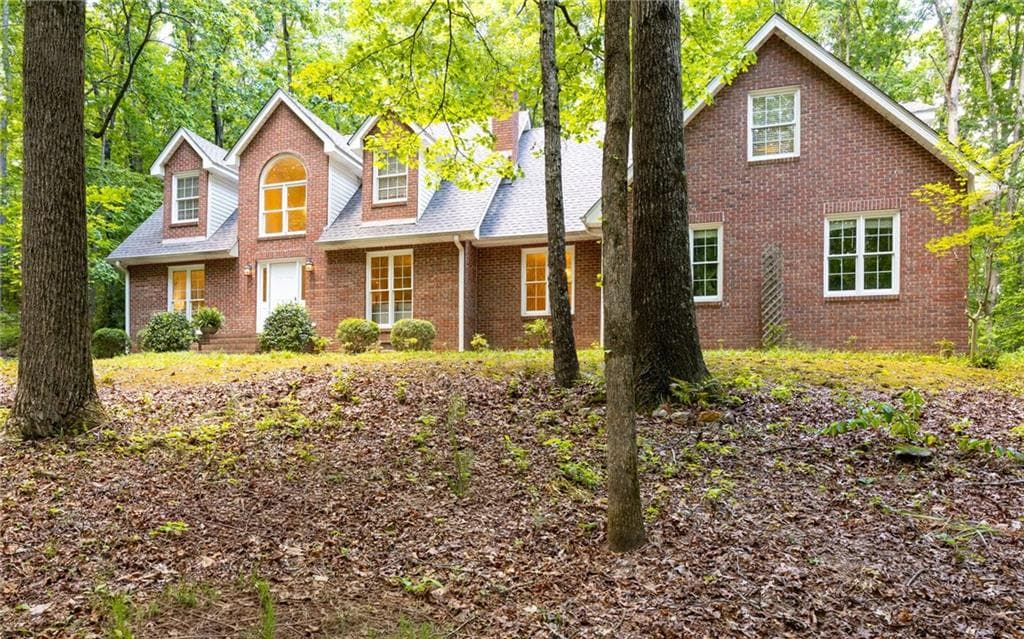 3 bedroom, 3 bathroom, 2,327 sq ft single family residence sold at 301 Benson Road, Dallas, GA 30132