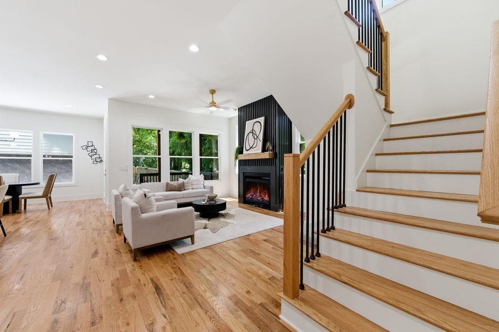 4 bedroom, 6 bathroom, 3,517 sq ft single family residence sold at 17 Lakeview Drive, Atlanta, GA 30317