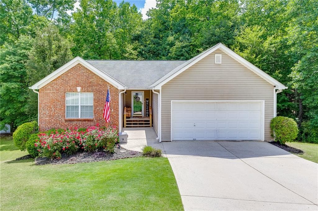 6211 Huntcliff Drive, Flowery Branch, GA 30542 — most recent listing photo