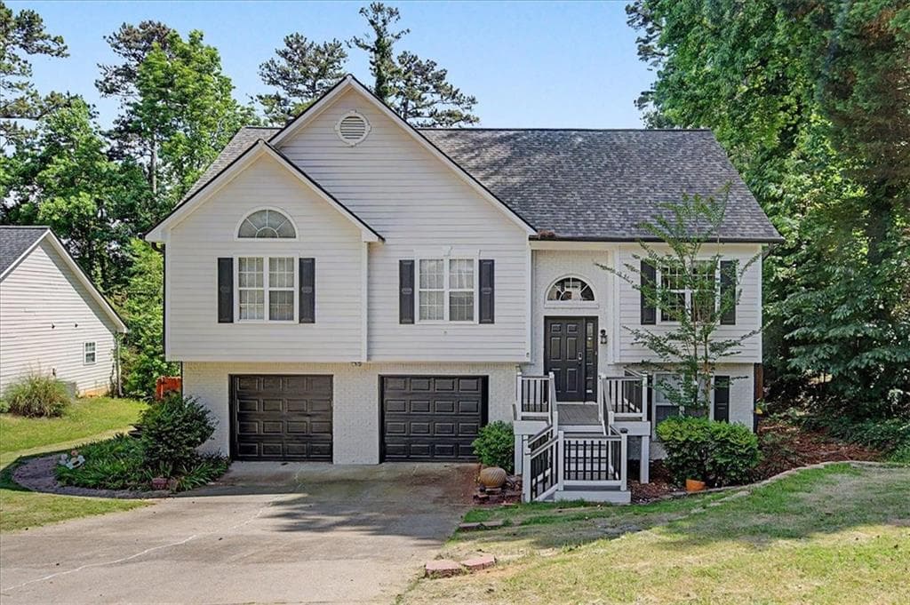 4 bedroom, 3 bathroom, 1,857 sq ft single family residence sold at 2713 Windsor Court, Kennesaw, GA 30144
