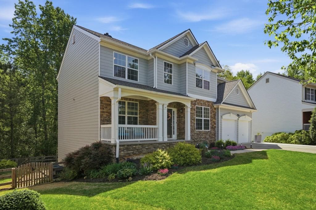 4 bedroom, 3 bathroom, 2,601 sq ft single family residence sold at 5380 Prancing, Cumming, GA 30040