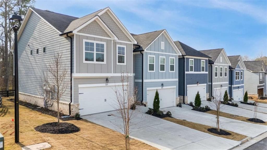 3 bedroom, 3 bathroom townhouse sold at 331 Yukon Drive 63, Conyers, GA 30094
