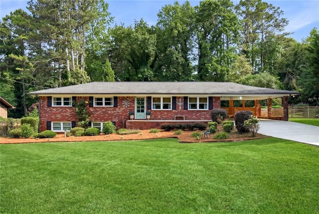615 Laura Drive, Marietta, GA 30066 — most recent listing photo