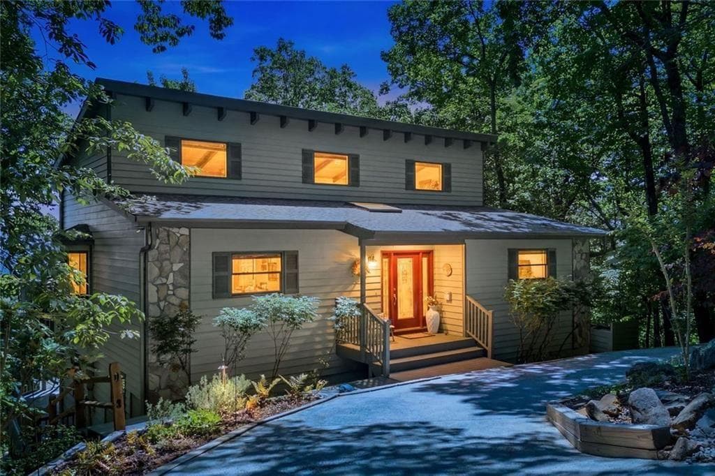 3 bedroom, 3 bathroom, 3,163 sq ft single family residence under contract at 251 Panorama Point, Jasper, GA 30143