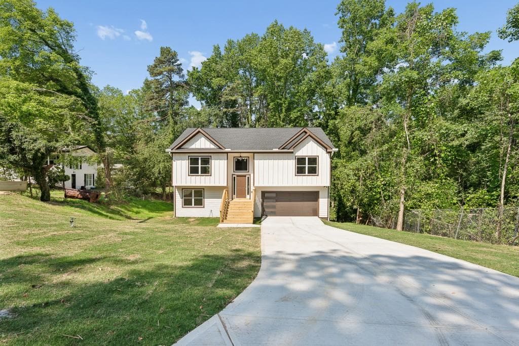 3 bedroom, 3 bathroom, 2,580 sq ft single family residence sold at 3642 Dorsey Circle, Gainesville, GA 30504