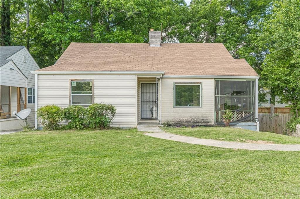 3 bedroom, 1 bathroom, 1,219 sq ft single family residence sold at 1797 Beecher Street, Atlanta, GA 30310