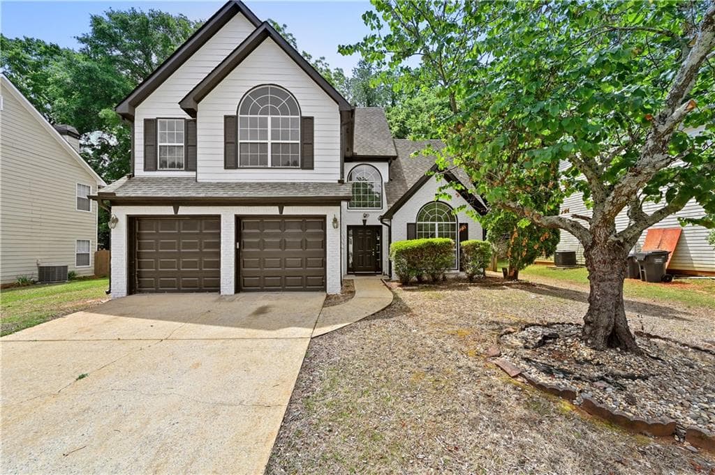 3 bedroom, 3 bathroom, 2,212 sq ft single family residence sold at 1230 CHRIS LAKE Drive, Lawrenceville, GA 30044