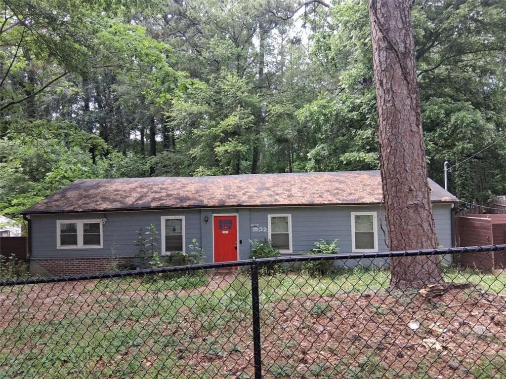 4 bedroom, 2 bathroom, 1,375 sq ft single family residence sold at 1032 Valley View Road, Atlanta, GA 30315